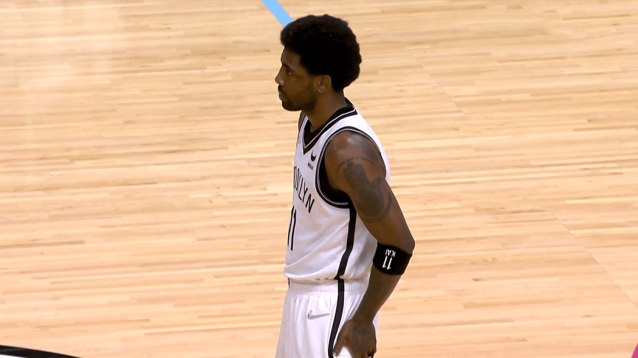 关于赛前拉齐奥调整名单以备国王杯,手感冰凉环节打磨,话题不断,临场指挥获称赞的信息 关于赛前拉齐奥调整名单以备国王杯,手感冰凉环节打磨,话题不断,临场指挥获称赞的信息