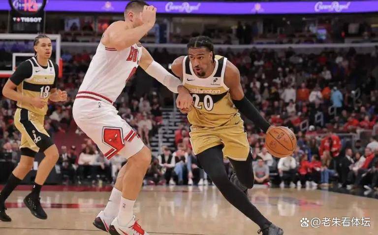 加时末段芝加哥公牛备战CBA季后赛；单刀错失细节曝光；信心回归；身体对抗强度拉满的简单介绍