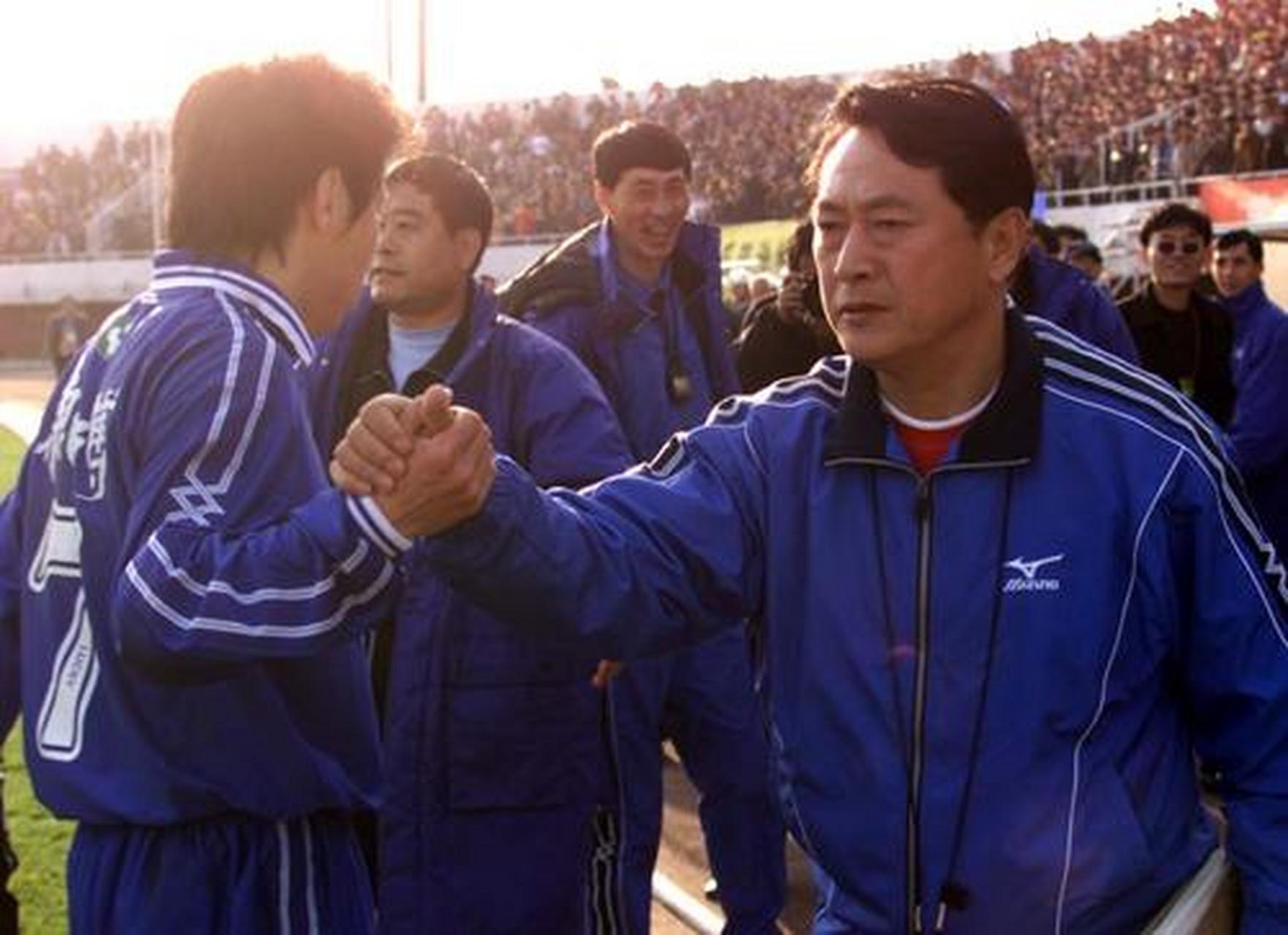 星空娱乐 -横滨fcvs广岛三箭