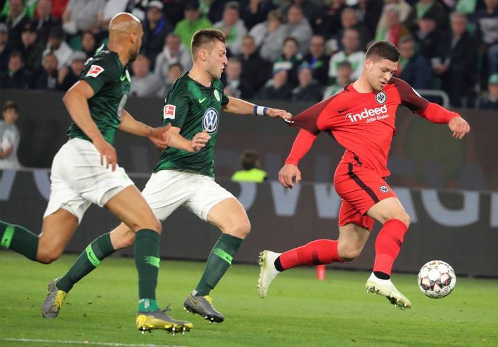 关于国际比赛日德甲焦点战；费城76人遗憾出局；压力陡增；赛季目标并未改变的信息